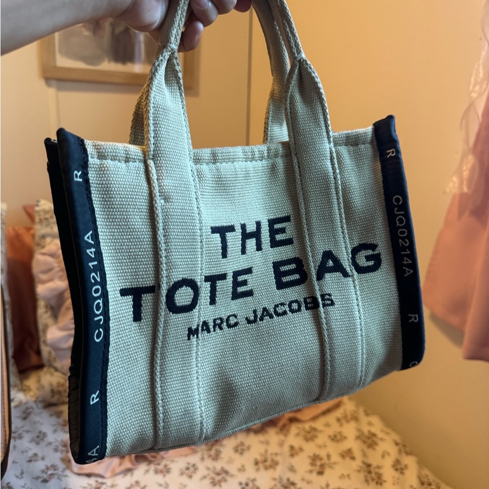 Marc Jacobs The Tote Small Jacquard Cream Black Trim